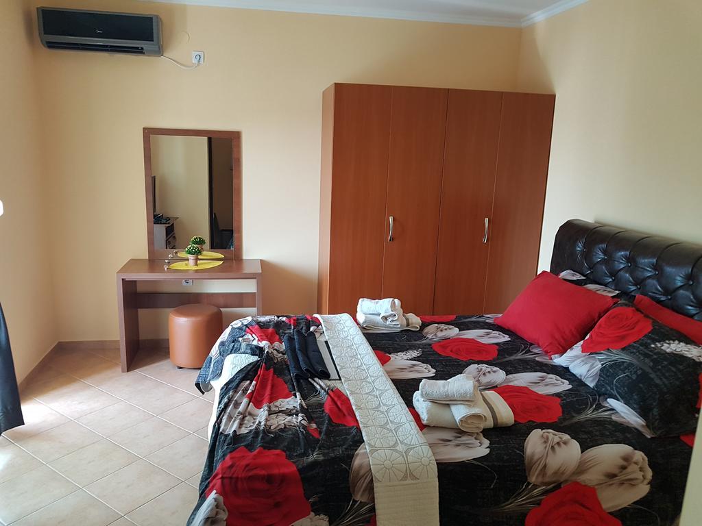 Kopernikus Apartments Ulcinj Extérieur photo
